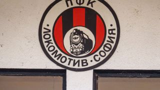 Първо в БЛИЦ: Локо (Сф) договори класен футболист