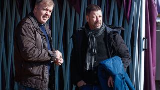 Спешен разговор в Левски и нов проблем за Мъри Стоилов