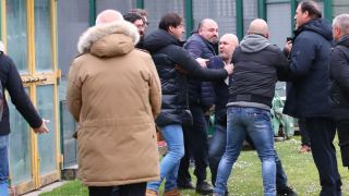 Грозни сцени с бивш отбор на Божинов ВИДЕО