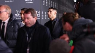 Гръмна нов скандал за изнасилване с голяма звезда СНИМКИ