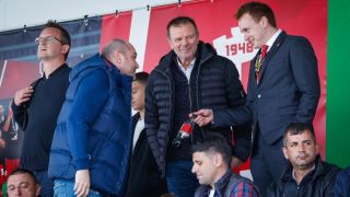 Стойчо Младенов с официална покана до първите хора в България