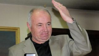 Легендата на Славия Чавдар Цветков става на 70