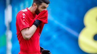 Наш вратар се доближи до Лудогорец
