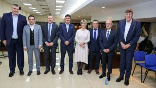 Големи шефове и министри на важна среща за българския спорт СНИМКИ