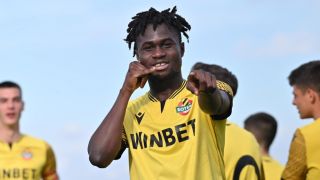 Нигериец се вихри при 3:3 във Втора лига СНИМКИ