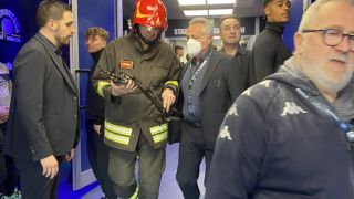 Пожар на стадион забави мач от Серия "А"