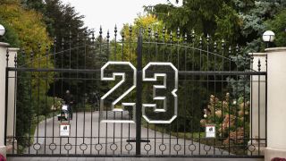18-годишен нахлу в имението на Майкъл Джордан
