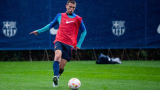 Мартин Георгиев игра за Барса в шоу със 7 гола