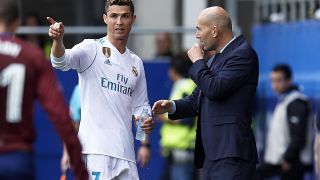 Бомбастична оферта за Зидан заради Роналдо