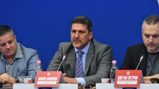 Ясни цената и финансирането за реконструкцията на „Армията“