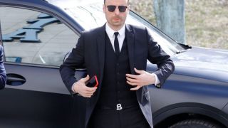 Бербатов се изнесе от мача на ЦСКА, уплаши се от димките