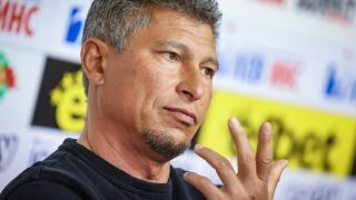 Балъков се надява на феърплей, взе бивш цесекар СНИМКИ