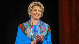 Лечева с коментар за стадиона на ЦСКА, каза за бижуто на Бургас
