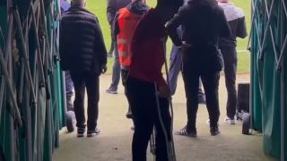 Играч на ЦСКА си тръгна с патерици от Пазарджик ВИДЕО