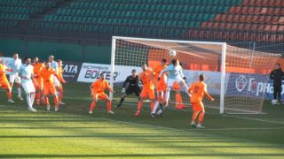 Литекс препъна лидера във Втора лига