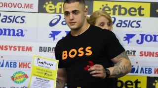Карлос Насар показа пораженията след зловещата контузия СНИМКА