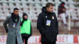 Саша Илич дава втори шанс на футболист