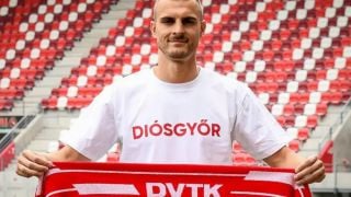 Българин смени тима и страната в чужбина