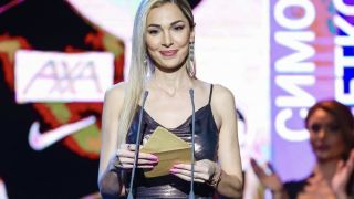 Известна българска красавица прави нещо невиждано в историята ВИДЕО