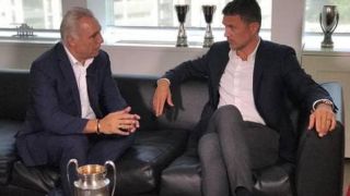 Стоичков с послание към легенда