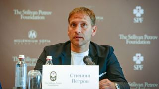 Стилиян Петров на 44!