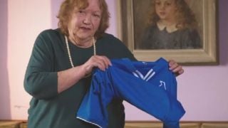 Левски поздрави вдовицата на Гунди и Жужо