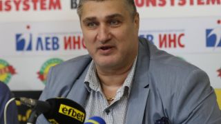Любо Ганев лети от щастие