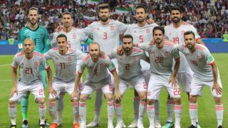 Световен и европейски шампион спира с футбола