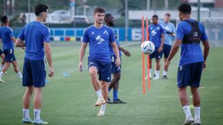 Защитник пропусна тренировката на Левски преди реванша с Шкупи СНИМКИ