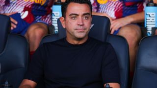 Шави иска още двама нови за Барса