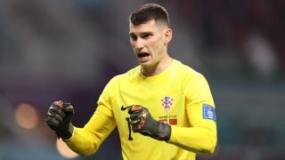 Вратарят на Хърватия подписа с турски гранд