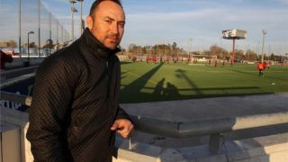 Бивш национал ще черпи за рожден ден
