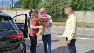 Евродепутат посрещна Нургюл Салимова в България