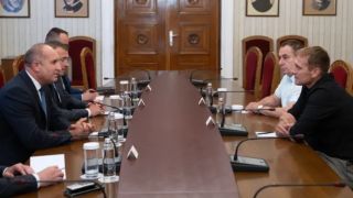Румен Радев се срещна със Стилиян Петров