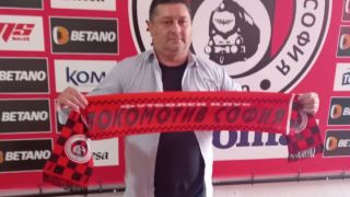 Новият треньор на Локо (Сф) открои младите 