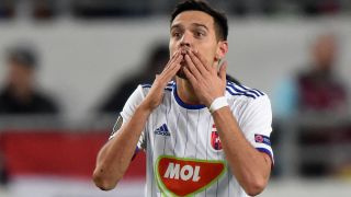 В чужбина гръмнаха с бомба за Георги Миланов