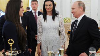 Любимка на Путин му заби нож в гърба