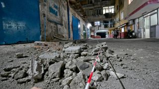 Земетресение преди голям мач в Европа ВИДЕО
