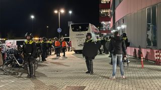 Страшен екшън! Биха футболен бос и арестуваха играчи след мач в Европа ВИДЕО