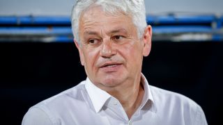 Стойчо Стоев oчаква Петев да го отнесе след срамното 1:7