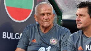 Люпко Петрович в инвалидна количка СНИМКА