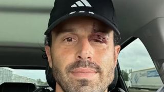 Раненият треньор с първи думи след кървавата атака преди дерби в Европа