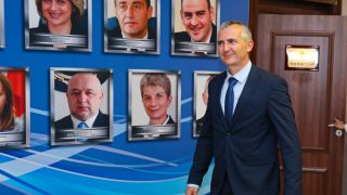 Министърът на спорта организира важна среща за българския футбол
