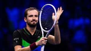 Медведев се измъчи със Зверев на ATP-финалите