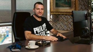 Ще ви падне шапката! Вижте каква кола подкара наш бизнесмен, единствена е в България СНИМКИ