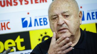 Венци Стефанов пред БЛИЦ: Бербатов е доволен от погрома, но няма да смени Михайлов!