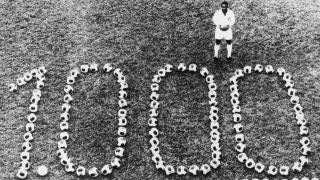 54 години от гол №1000 на Пеле