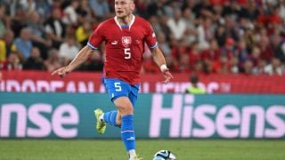 Tрима национали изгонени, спипаха ги в дискотека