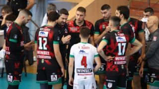 Турци отвяха българския шампион за Купата на CEV