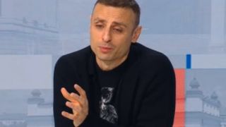 Димитър Бербатов се прави на ударен в БНТ